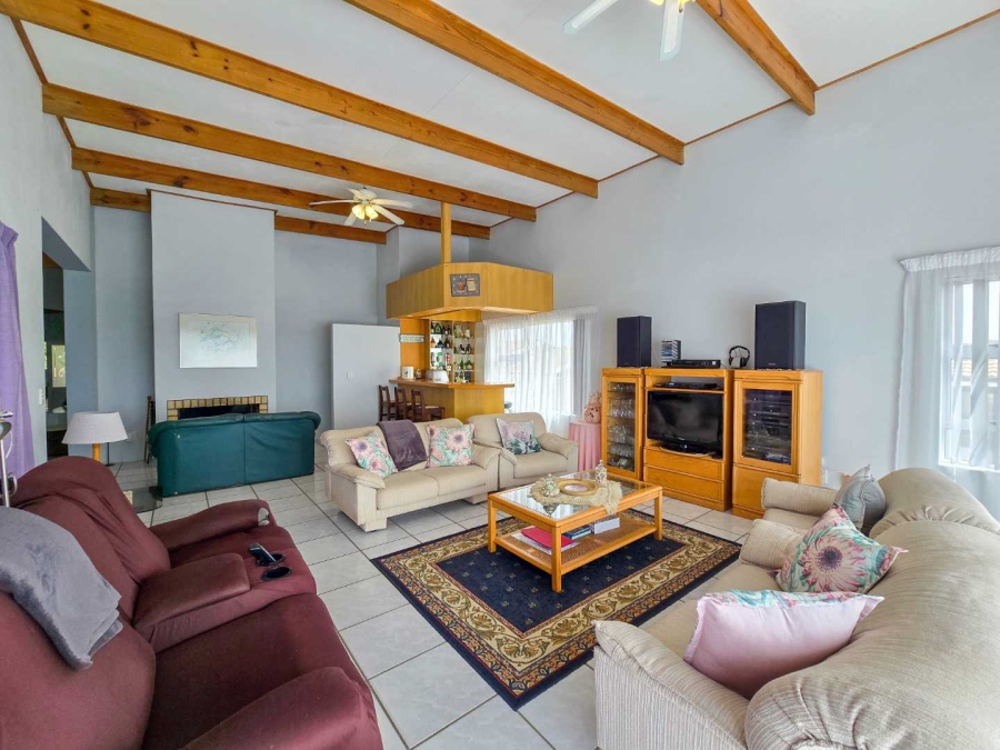 4 Bedroom Property for Sale in Stilbaai Wes Western Cape